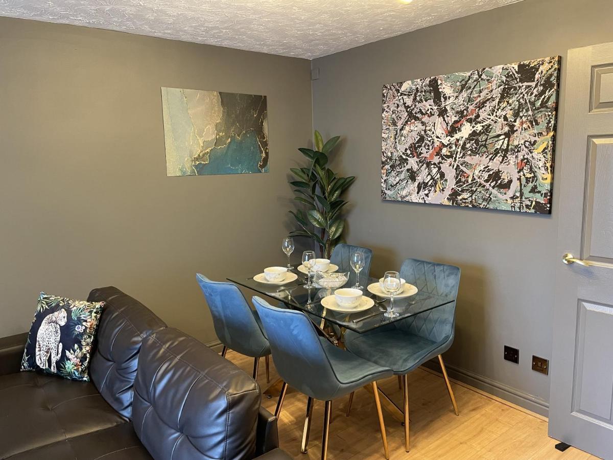 No24 - 2-Bed Boutique Apartment - Hosted By Hutch Lifestyle Leamington Spa Buitenkant foto