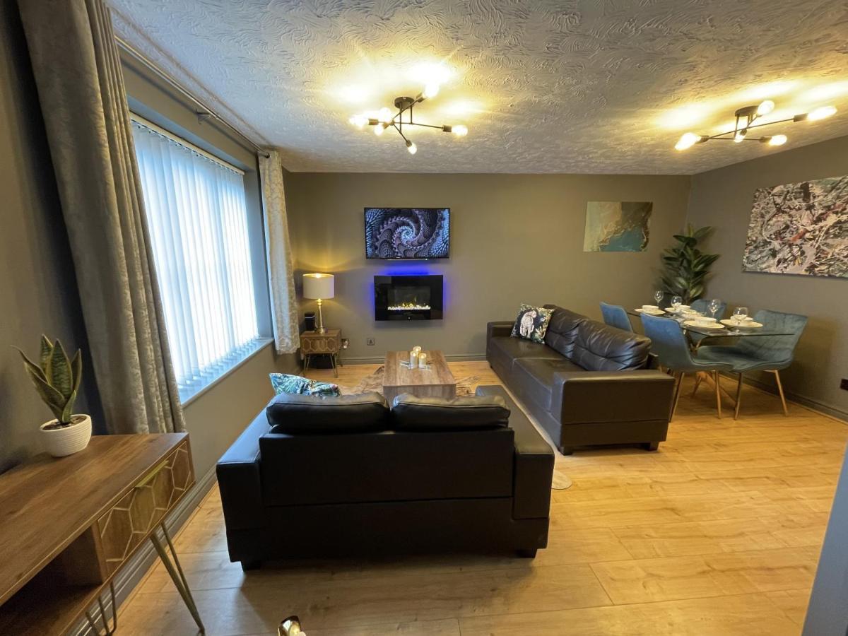 No24 - 2-Bed Boutique Apartment - Hosted By Hutch Lifestyle Leamington Spa Buitenkant foto