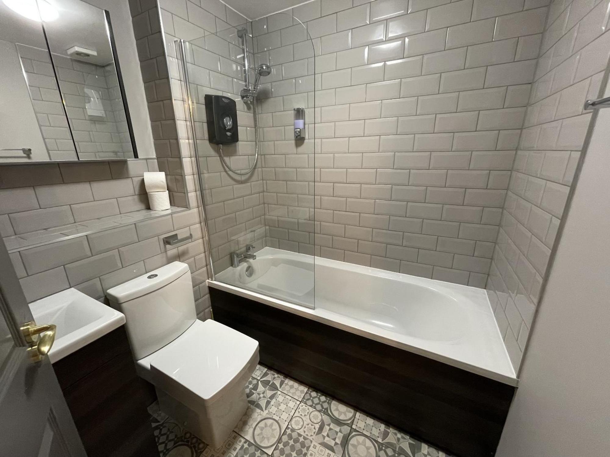 No24 - 2-Bed Boutique Apartment - Hosted By Hutch Lifestyle Leamington Spa Buitenkant foto