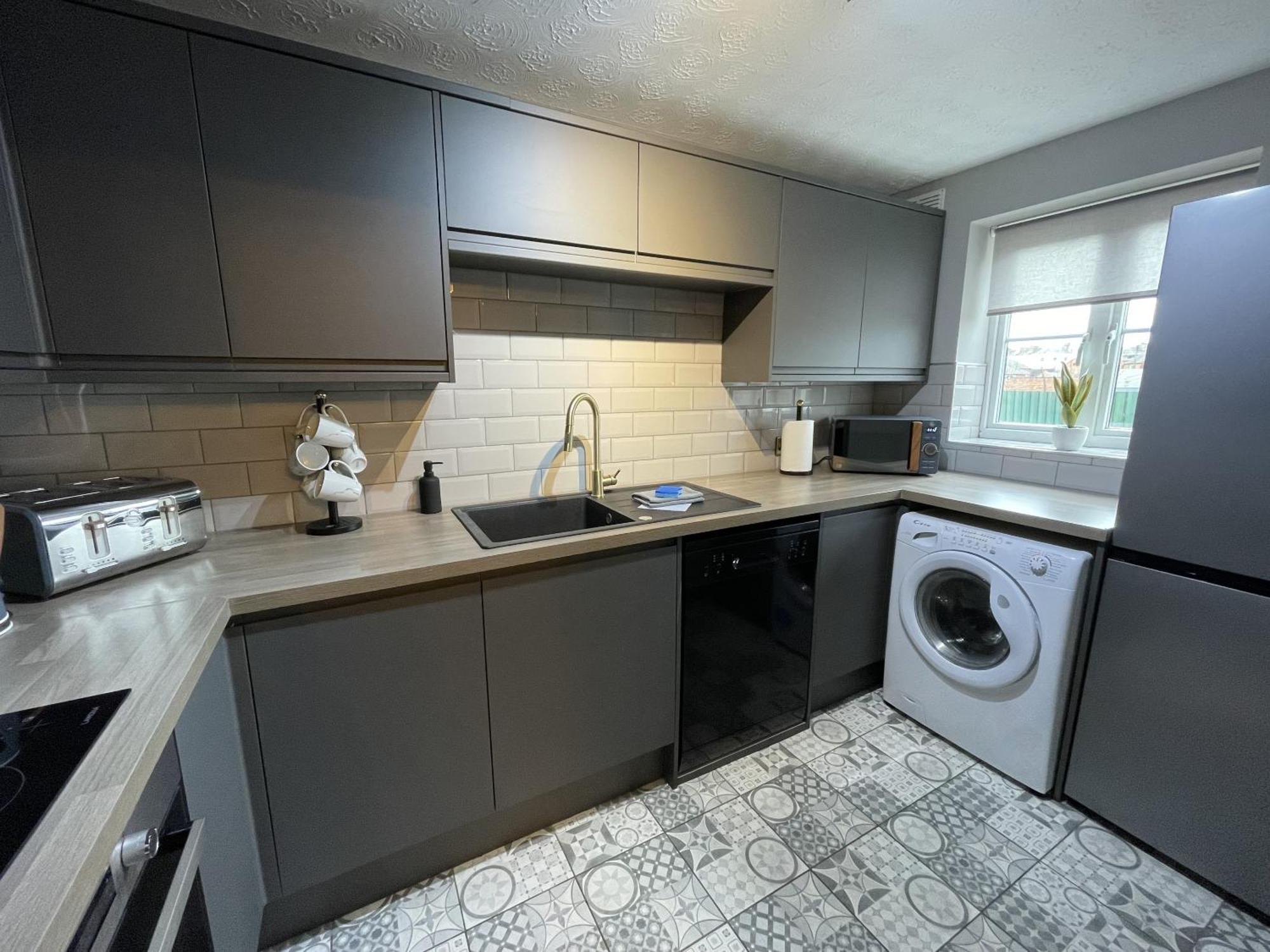 No24 - 2-Bed Boutique Apartment - Hosted By Hutch Lifestyle Leamington Spa Buitenkant foto