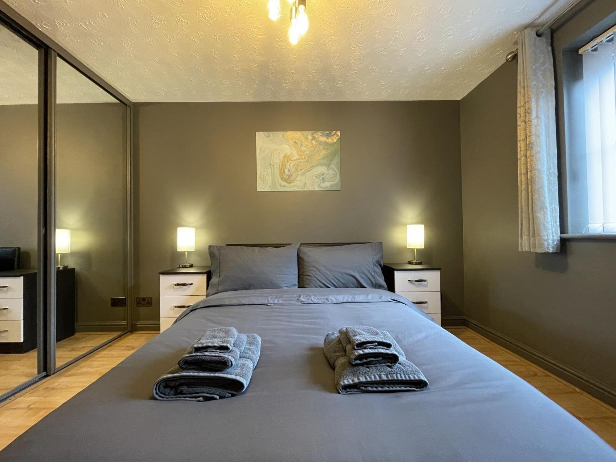 No24 - 2-Bed Boutique Apartment - Hosted By Hutch Lifestyle Leamington Spa Buitenkant foto