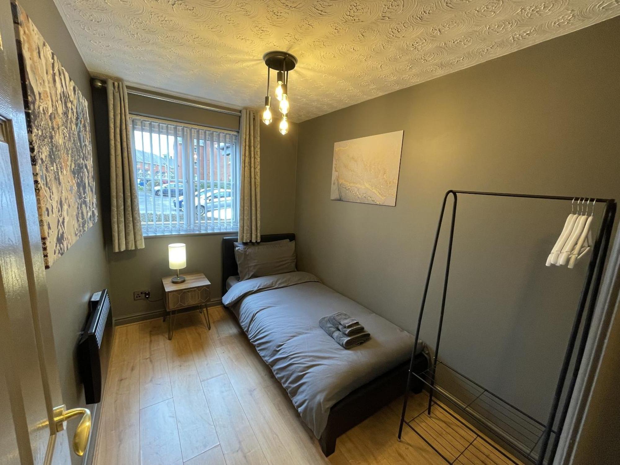 No24 - 2-Bed Boutique Apartment - Hosted By Hutch Lifestyle Leamington Spa Buitenkant foto