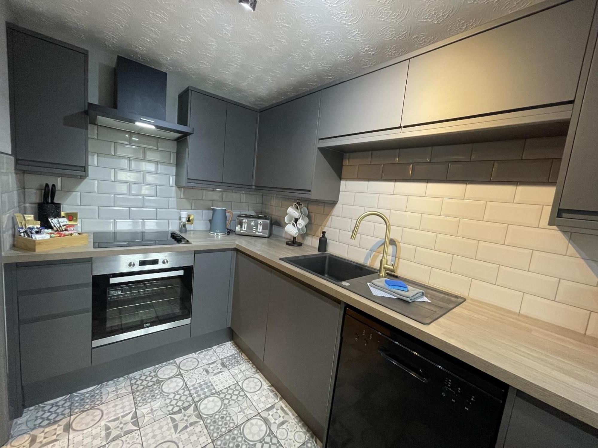 No24 - 2-Bed Boutique Apartment - Hosted By Hutch Lifestyle Leamington Spa Buitenkant foto
